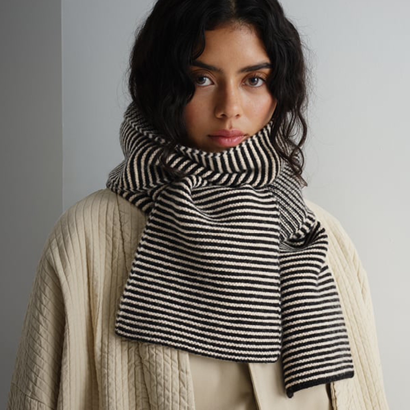Winter Clothing Korea - Luksusowy szalik w paski z dzianiny